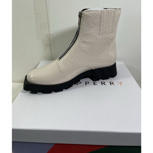 NIB Katy Perry The Daarling Combat Zip Up Boots in Chalk Woman’s Size 5.5
